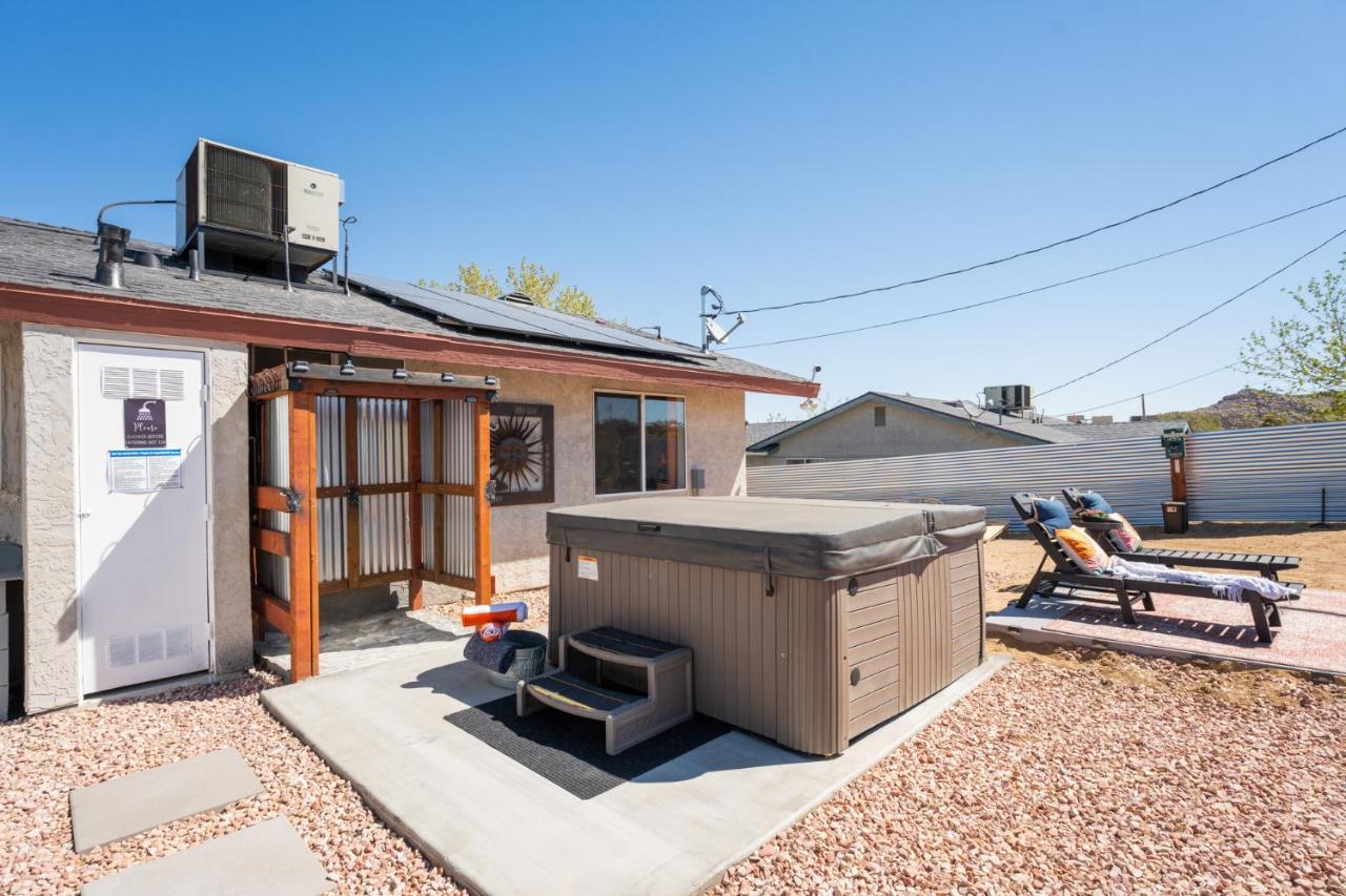 Hot Tub, Games, King Bed, Fire Pit, Bbq Grill, Minutes From National Park And Views Vila Joshua Tree Exterior foto