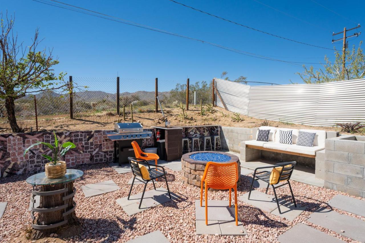 Hot Tub, Games, King Bed, Fire Pit, Bbq Grill, Minutes From National Park And Views Vila Joshua Tree Exterior foto