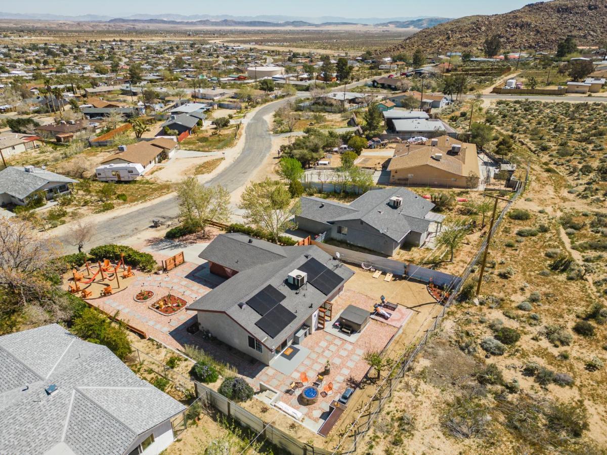 Hot Tub, Games, King Bed, Fire Pit, Bbq Grill, Minutes From National Park And Views Vila Joshua Tree Exterior foto